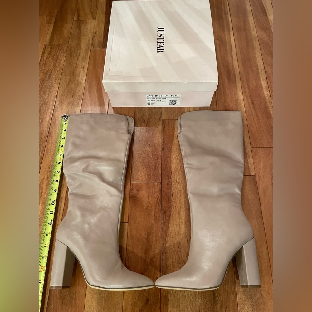 Beautiful Sphinx Color, JustFab Mattison Block Heeled Boot · New! Size 6.5.